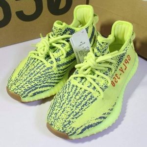 Almost Brand New. Got ot from <GOAT>. Feel free to reach out. Us size 9